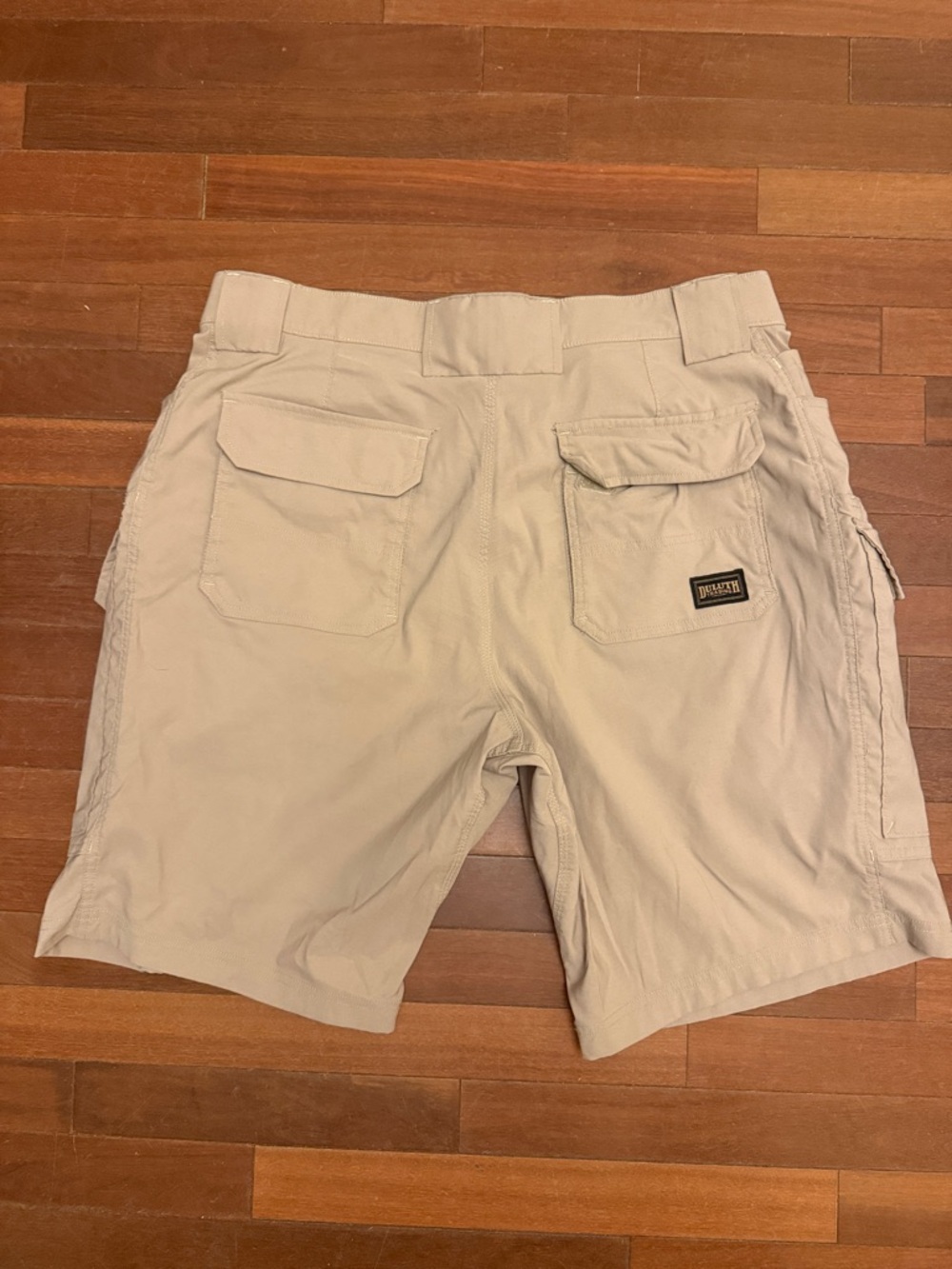 Duluth Trading Co Beige Cargo Shorts - Picture 10 of 10